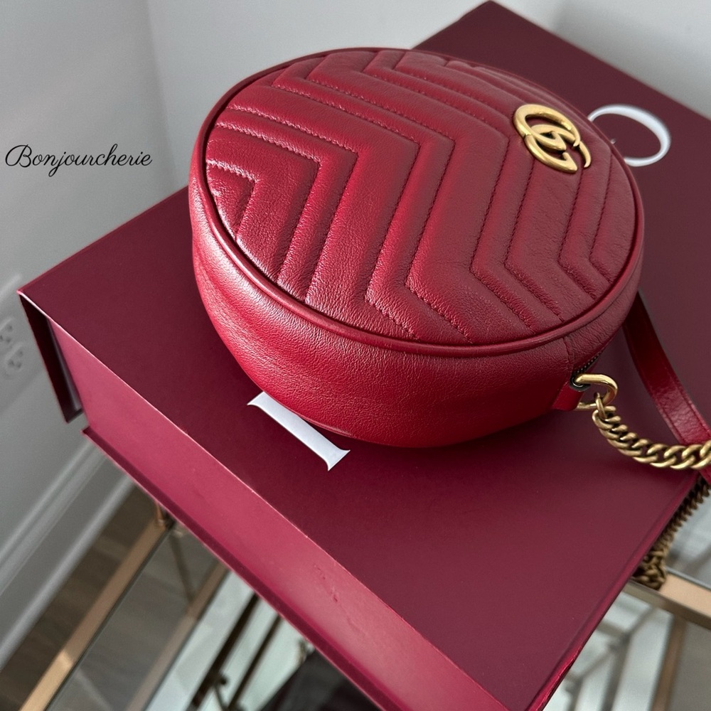 Athentic Gucci Red Quilted crossbody